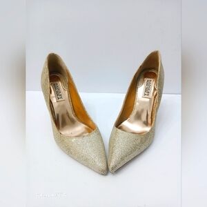 Badgley Mischka Women's Gold Heels Size 6.5